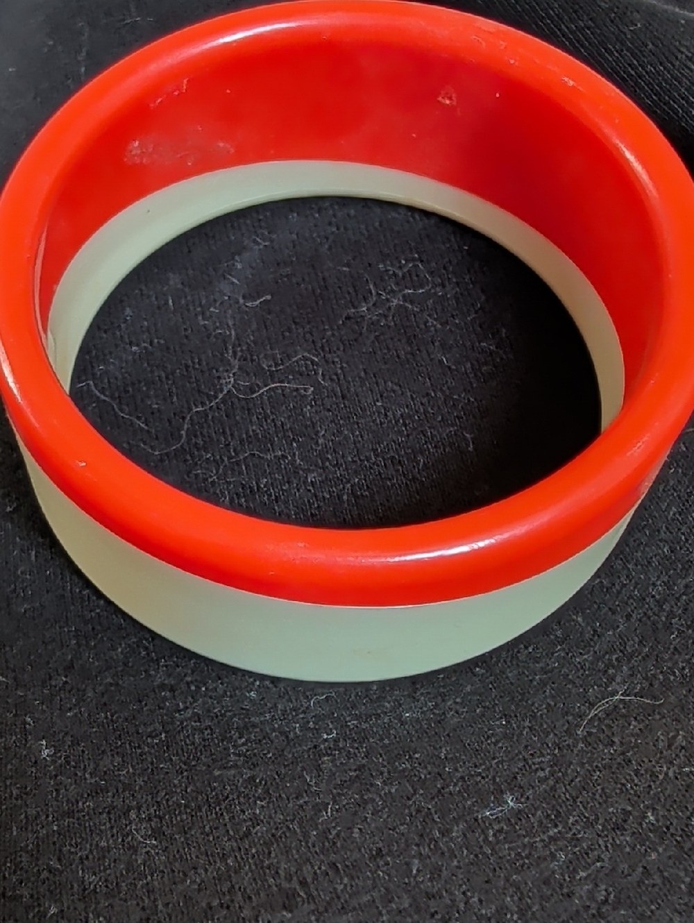 Red and White Two-Tone Chunky Bangle